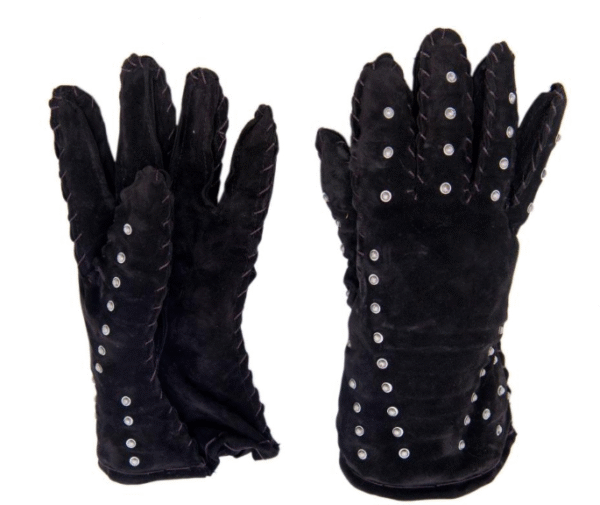 Visby gauntlets Type 1