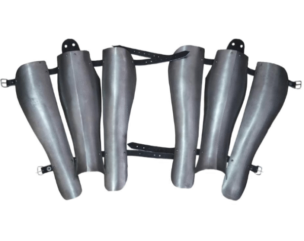 Three segments greaves